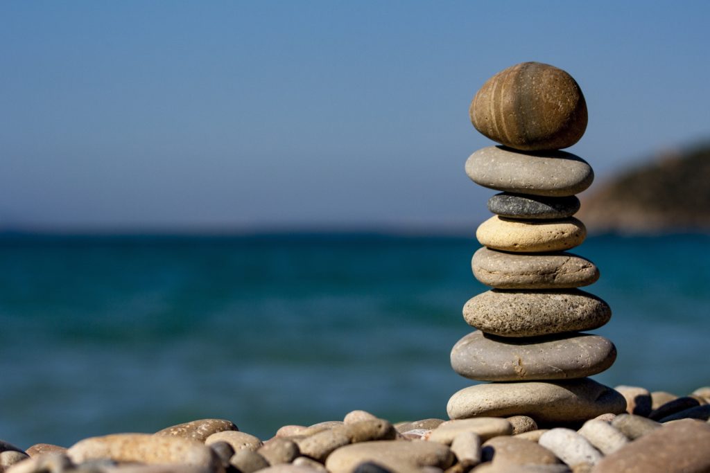 rocks balancing